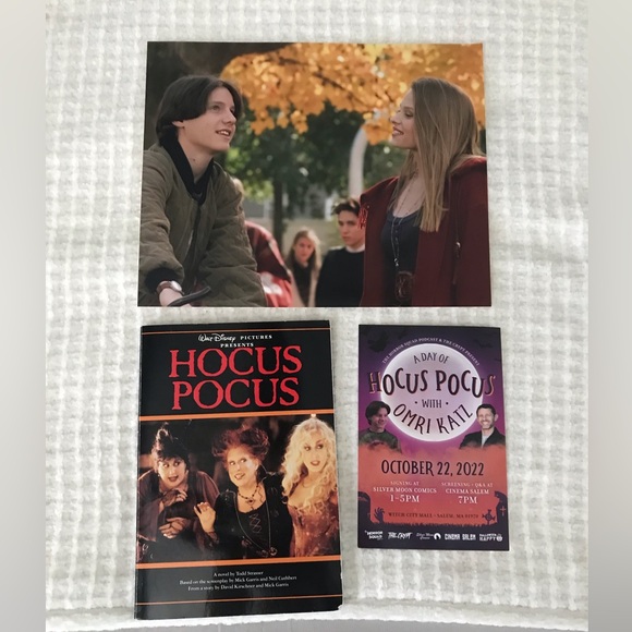 Hocus Pocus: Junior Novelization by Todd Strasser Vintage (Signed by Cast) - Picture 6 of 7